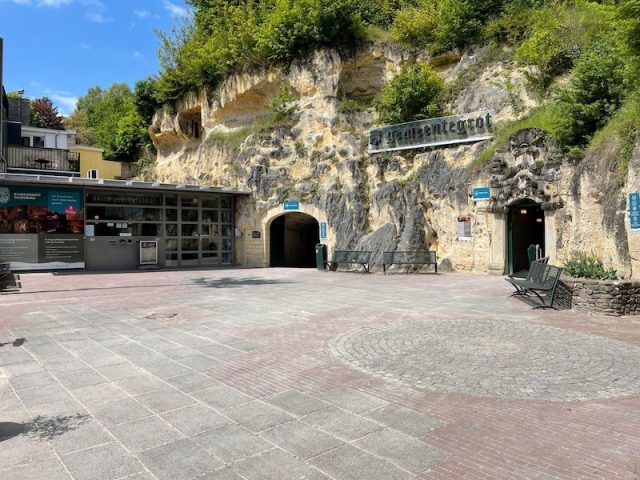 hotel valkenburg, attractie, gemeentegrot, grotten