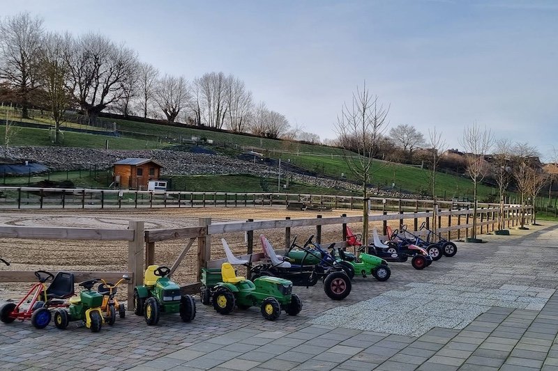 kinderspeelboerderij 't Bukske bij Valkenburg met speeltuin en dieren, 
